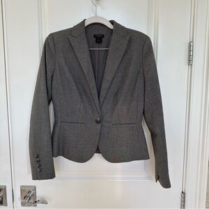 Ann Taylor Women's Gray Skirt Suit. Jacket 0P Skirt 2P